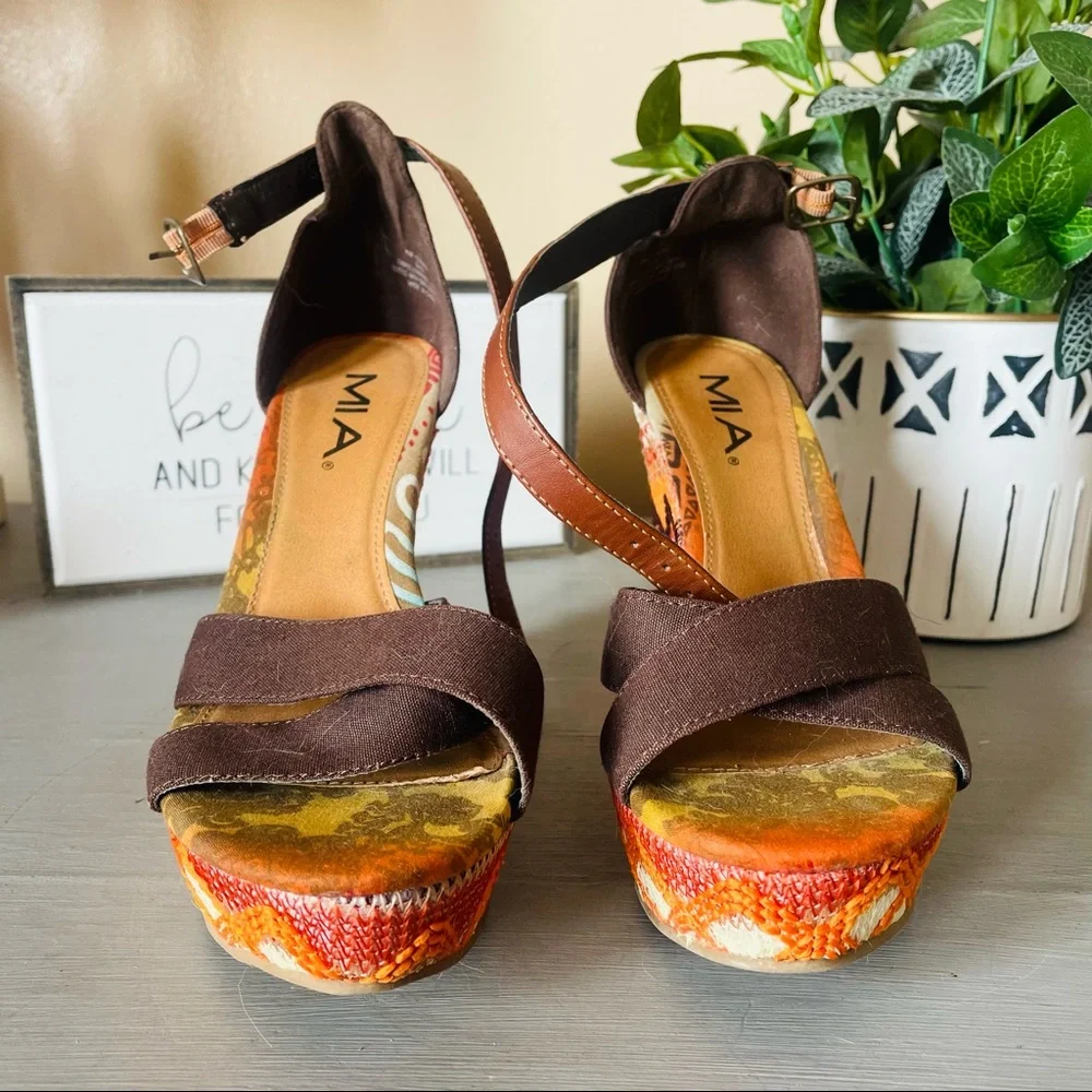 ❌SOLD❌ Mia | boho tribal orange and brown wedge sandals - Picture 3 of 5